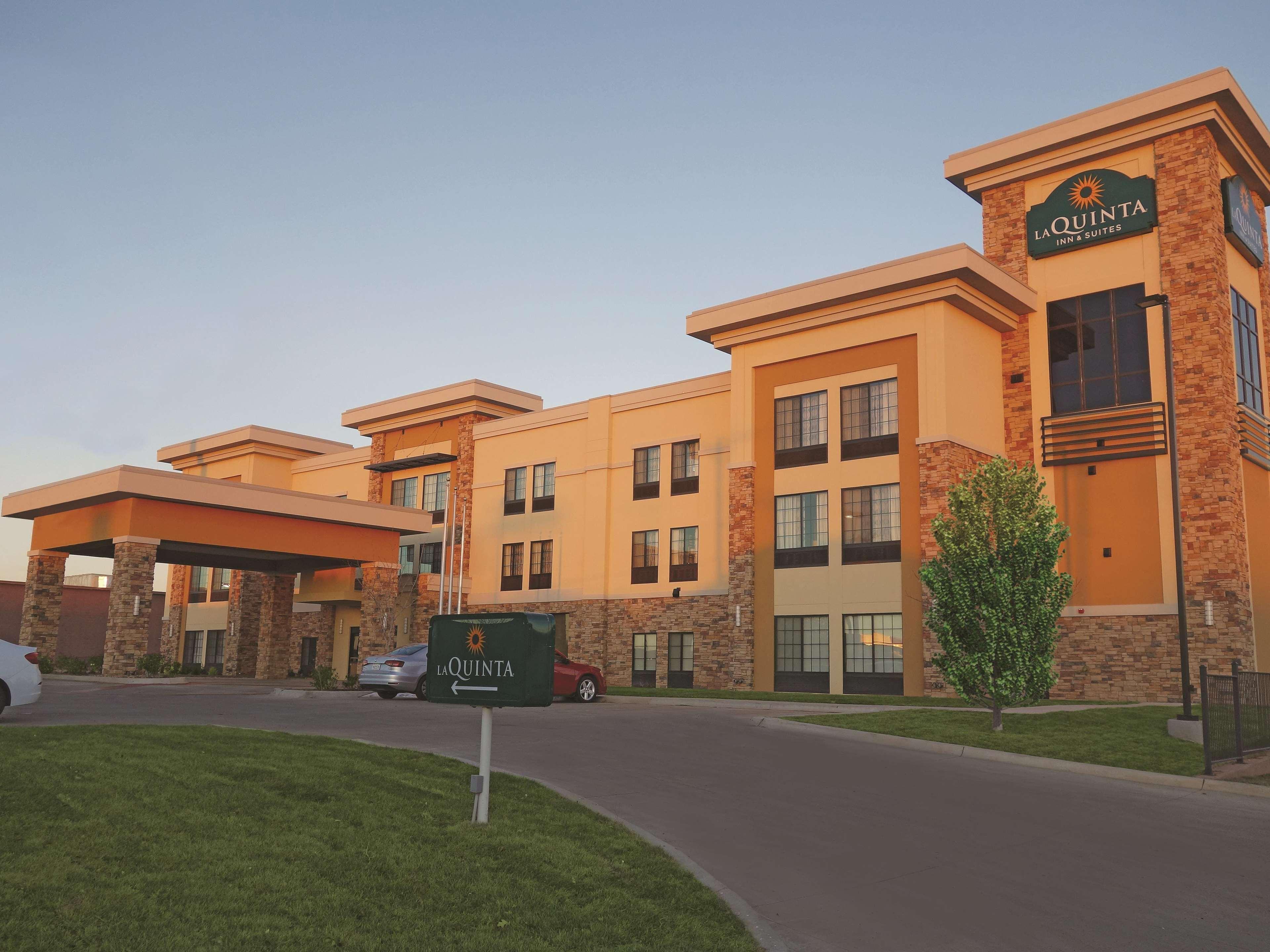 La Quinta By Wyndham Pampa Exterior foto